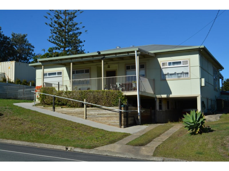 17 Clarence Street, Woolgoolga NSW 2456