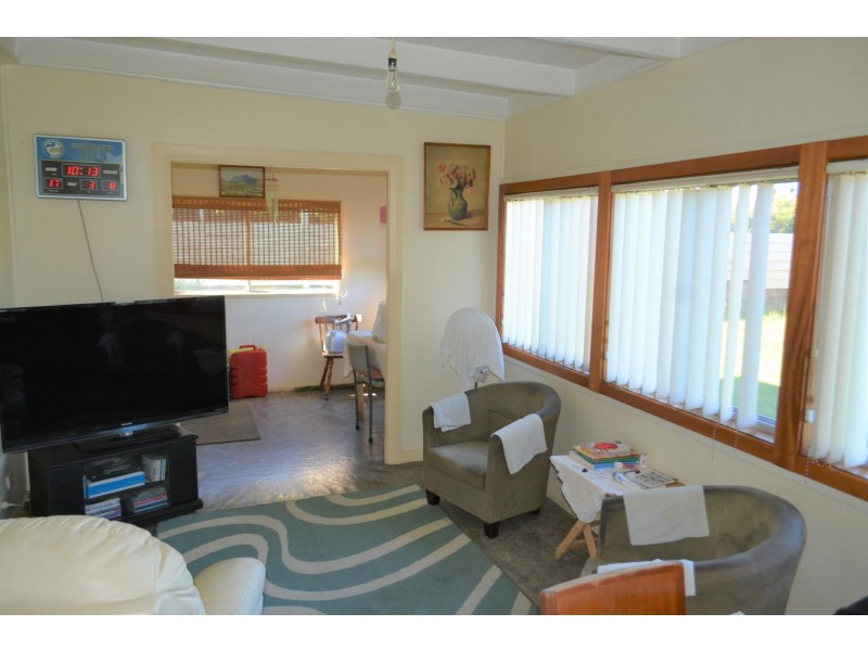 17 Clarence Street, Woolgoolga NSW 2456