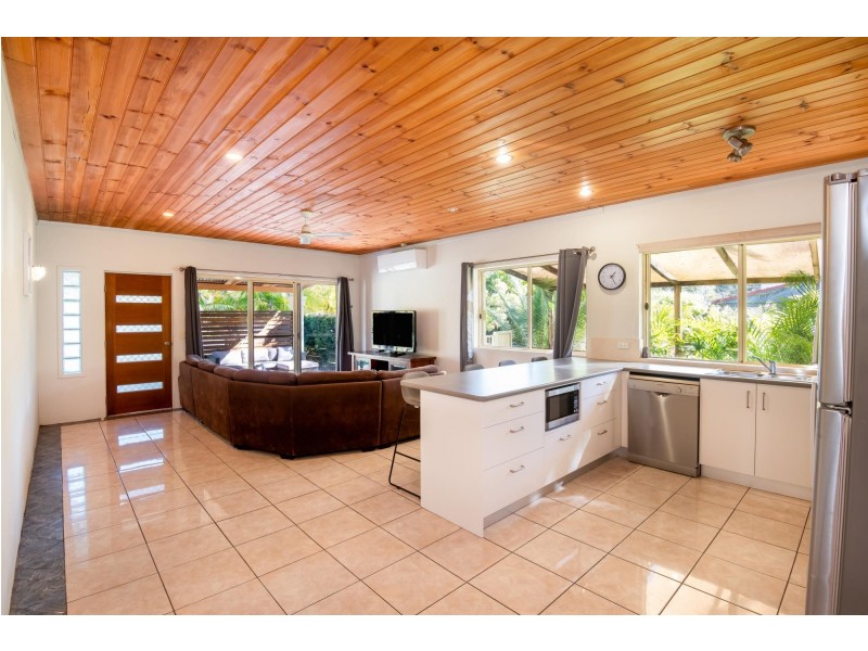 37 Pine Crescent, Sandy Beach NSW 2456