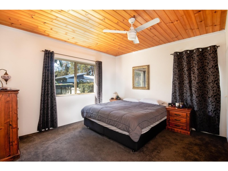 37 Pine Crescent, Sandy Beach NSW 2456