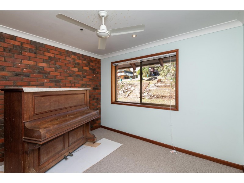 19 Schofield Drive, Safety Beach NSW 2456