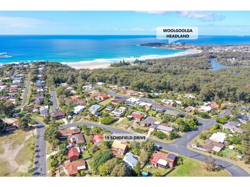 19 Schofield Drive, Safety Beach NSW 2456