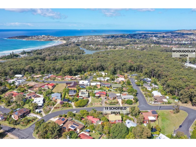 19 Schofield Drive, Safety Beach NSW 2456