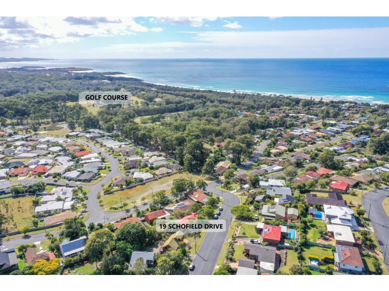19 Schofield Drive, Safety Beach NSW 2456