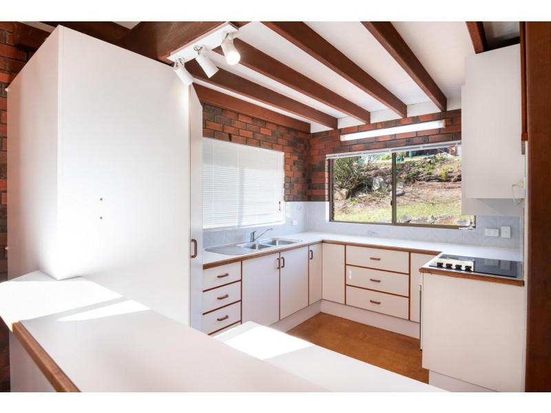 19 Schofield Drive, Safety Beach NSW 2456