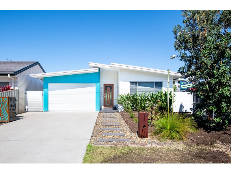 2 Fiddaman Road, Emerald Beach NSW 2456