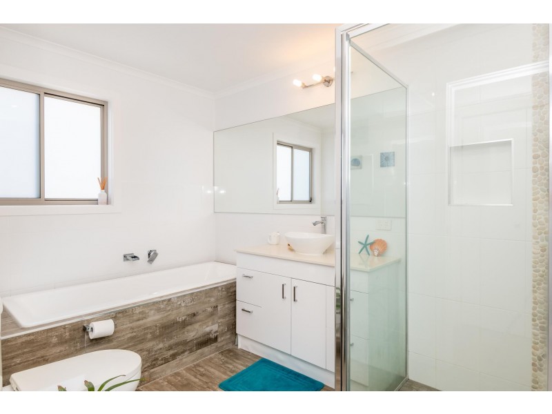 2 Fiddaman Road, Emerald Beach NSW 2456