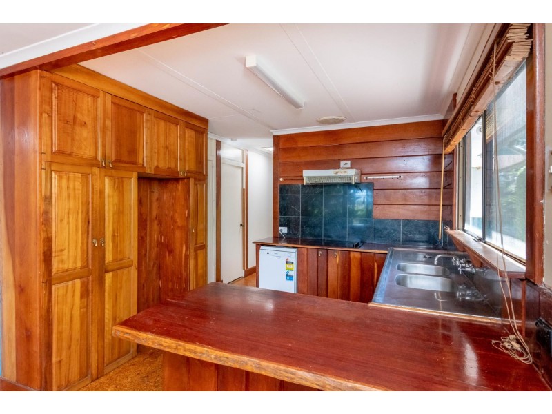 27 Fuller Street, Arrawarra Headland NSW 2456