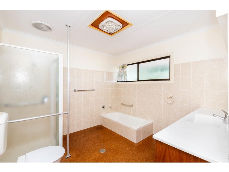 27 Fuller Street, Arrawarra Headland NSW 2456