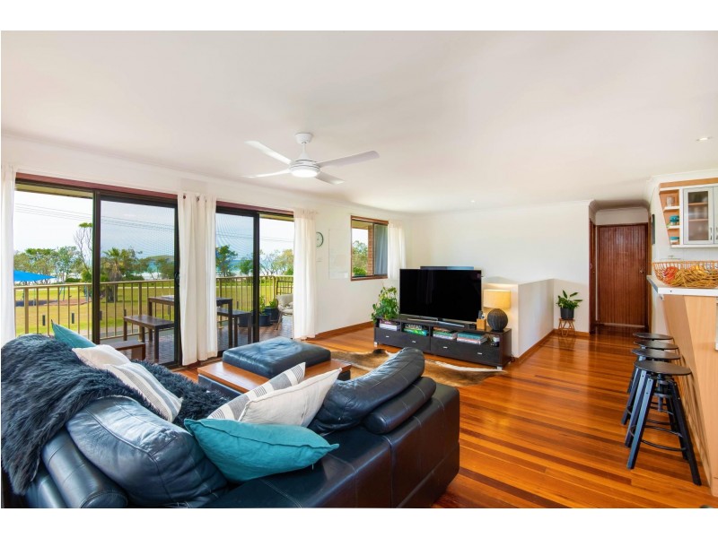 46 Sandys beach drive, Sandy Beach NSW 2456
