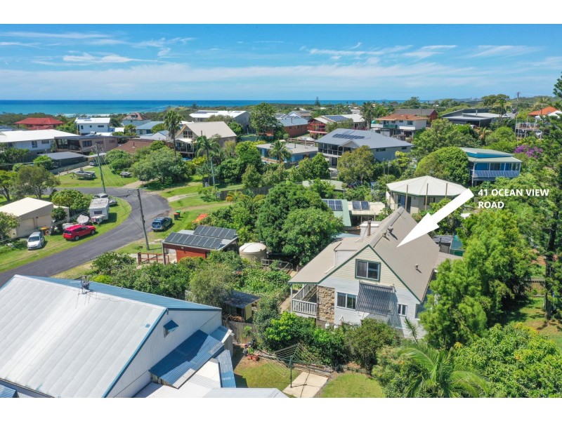 41 Ocean View Road, Arrawarra Headland NSW 2456