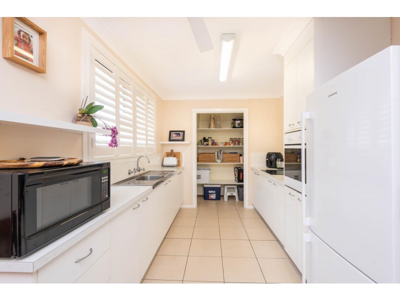 2 Turpentine Avenue, Sandy Beach NSW 2456