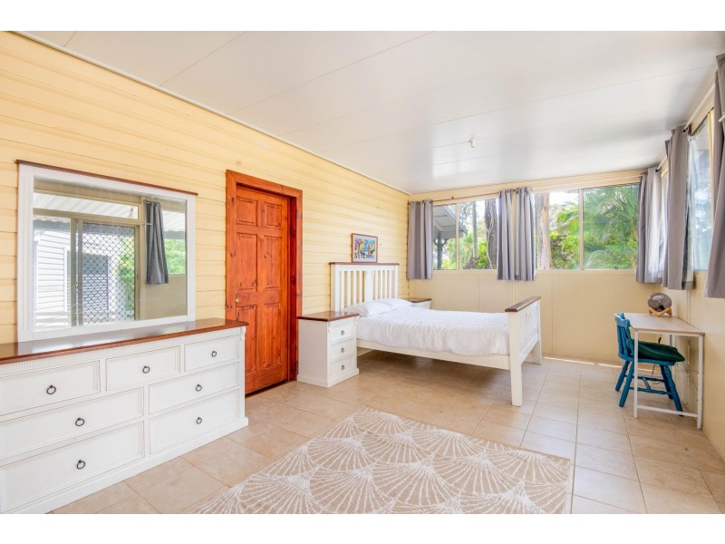 8 Wattle Place, Sandy Beach NSW 2456