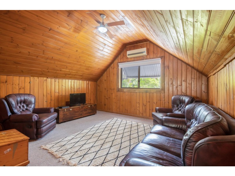 8 Wattle Place, Sandy Beach NSW 2456