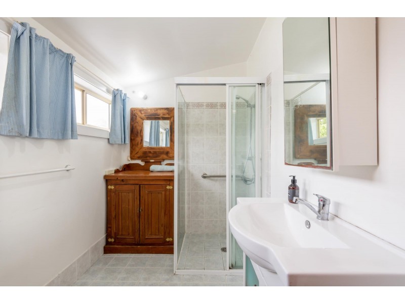 8 Wattle Place, Sandy Beach NSW 2456