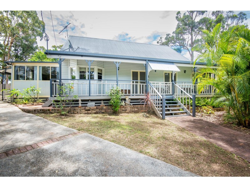 8 Wattle Place, Sandy Beach NSW 2456