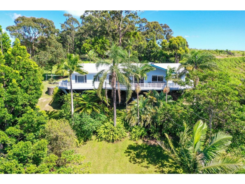33 Poynten Drive, Emerald Beach NSW 2456