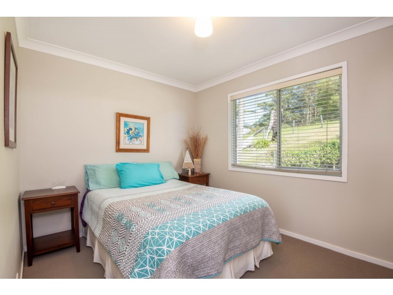33 Poynten Drive, Emerald Beach NSW 2456