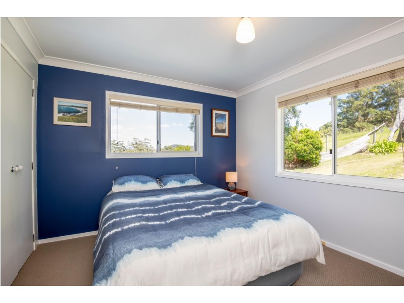 33 Poynten Drive, Emerald Beach NSW 2456