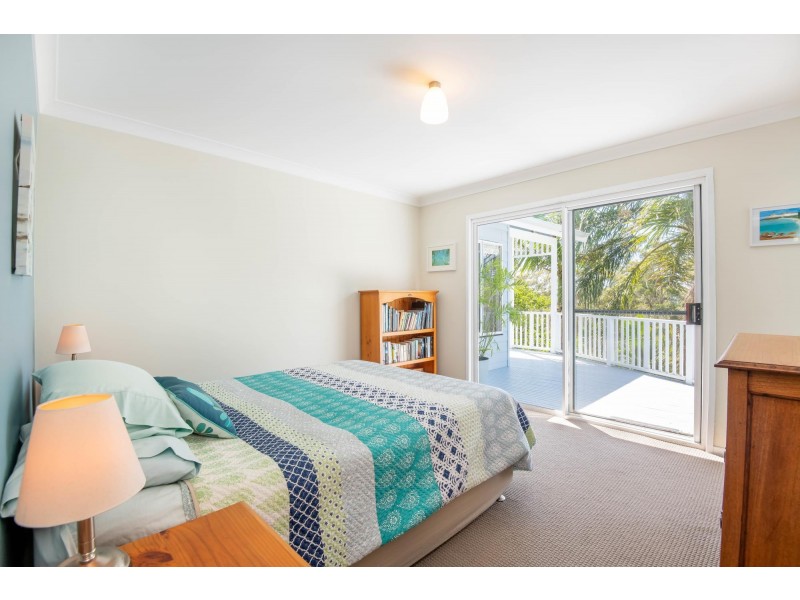 33 Poynten Drive, Emerald Beach NSW 2456