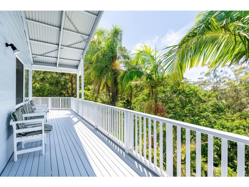 33 Poynten Drive, Emerald Beach NSW 2456