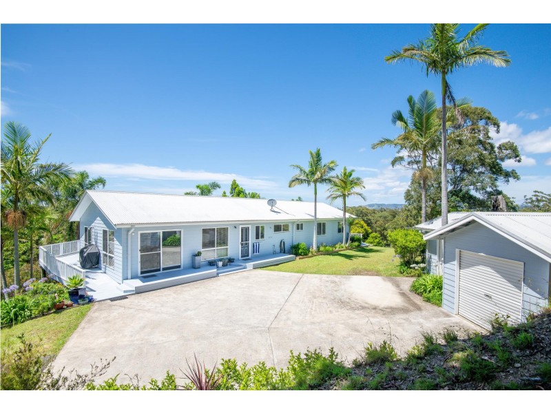 33 Poynten Drive, Emerald Beach NSW 2456