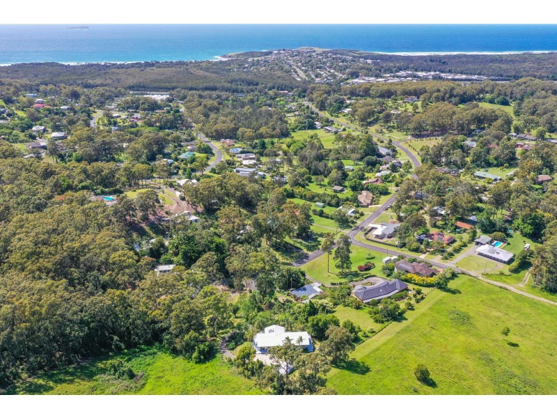 33 Poynten Drive, Emerald Beach NSW 2456