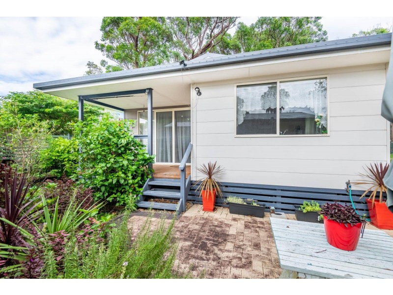 17 Grevillia Road, Darlington Beach, Arrawarra NSW 2456