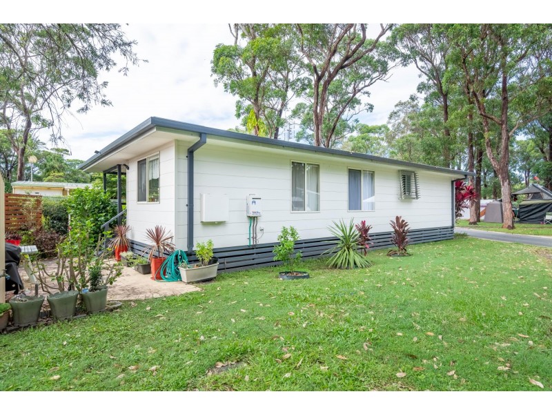 17 Grevillia Road, Darlington Beach, Arrawarra NSW 2456