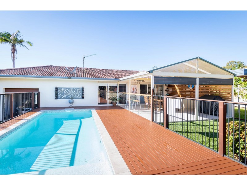 15 Panorama Parade, Safety Beach NSW 2456
