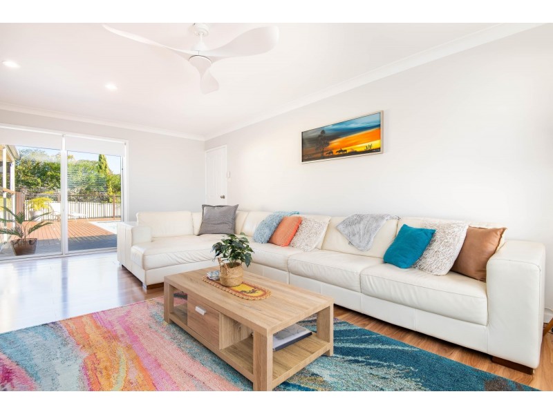 15 Panorama Parade, Safety Beach NSW 2456