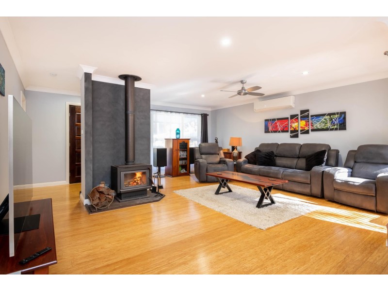 8 Anselmo Close, Emerald Beach NSW 2456