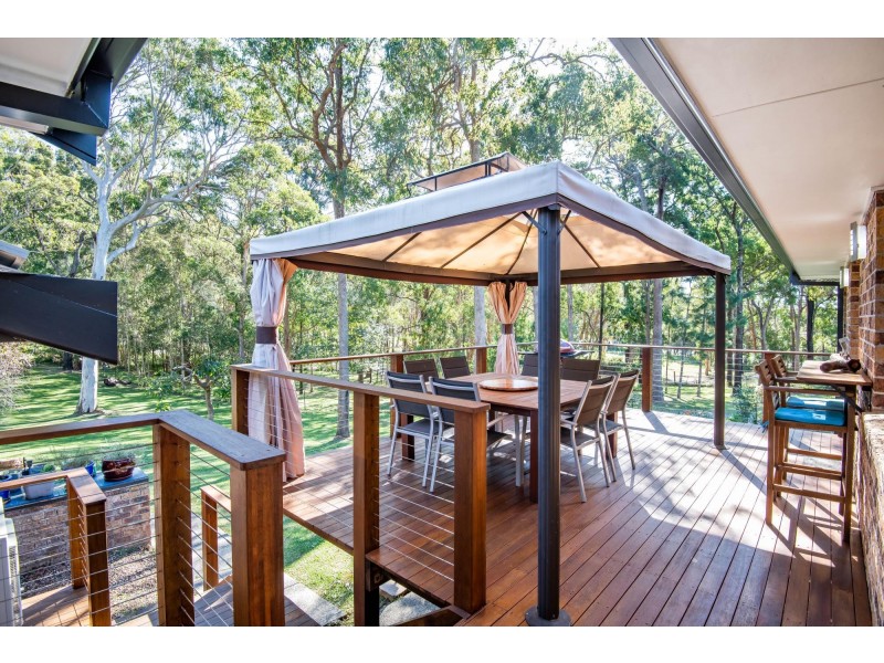 8 Anselmo Close, Emerald Beach NSW 2456