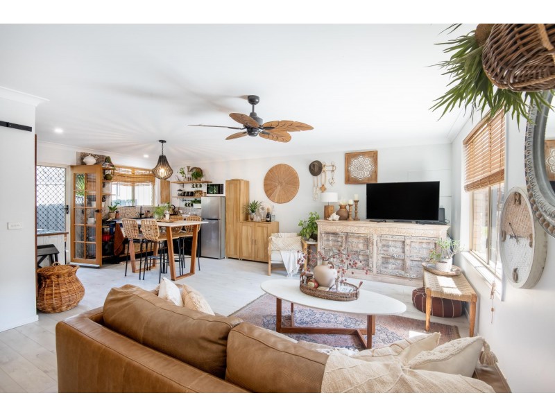 2/56 Diamond Head Drive, Sandy Beach NSW 2456