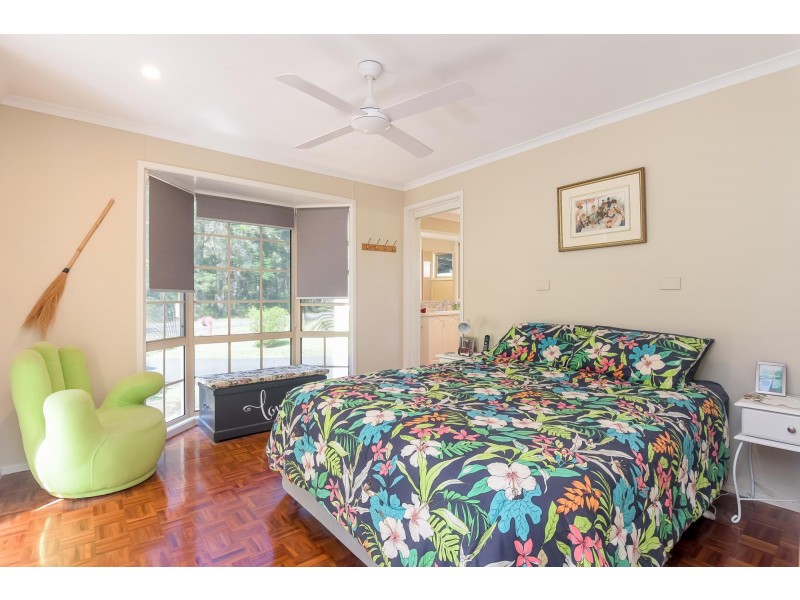 37 Quail Crescent, Arrawarra NSW 2456