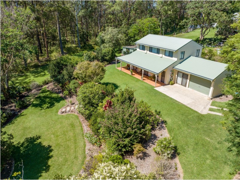 8 St Andrews Drive, Woolgoolga NSW 2456