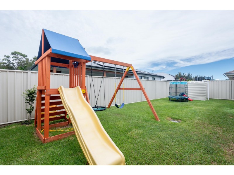 3 Serenity Bay Road, Emerald Beach NSW 2456