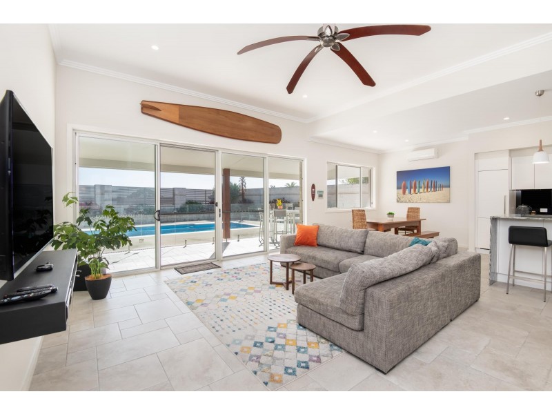 13 Ocean View Road, Arrawarra Headland NSW 2456