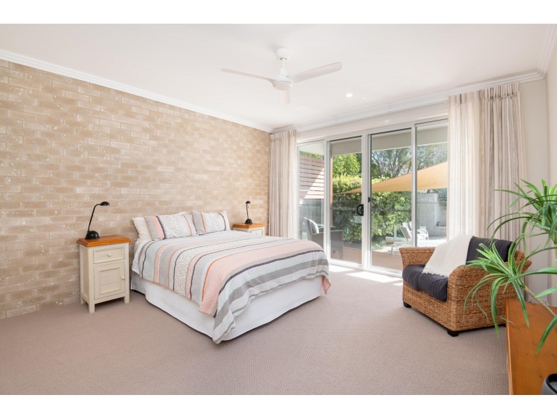 13 Ocean View Road, Arrawarra Headland NSW 2456