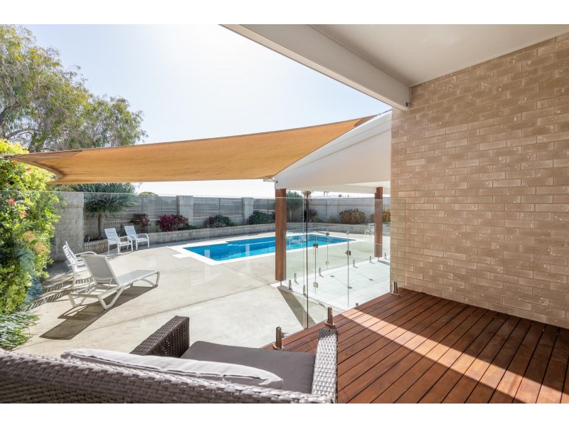 13 Ocean View Road, Arrawarra Headland NSW 2456