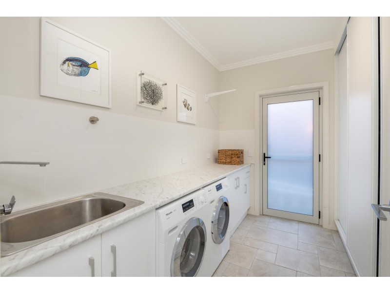 13 Ocean View Road, Arrawarra Headland NSW 2456