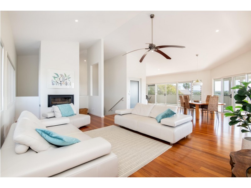 13 Ocean View Road, Arrawarra Headland NSW 2456