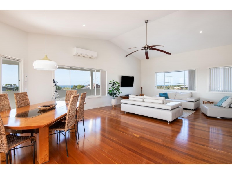 13 Ocean View Road, Arrawarra Headland NSW 2456