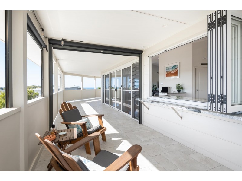 13 Ocean View Road, Arrawarra Headland NSW 2456