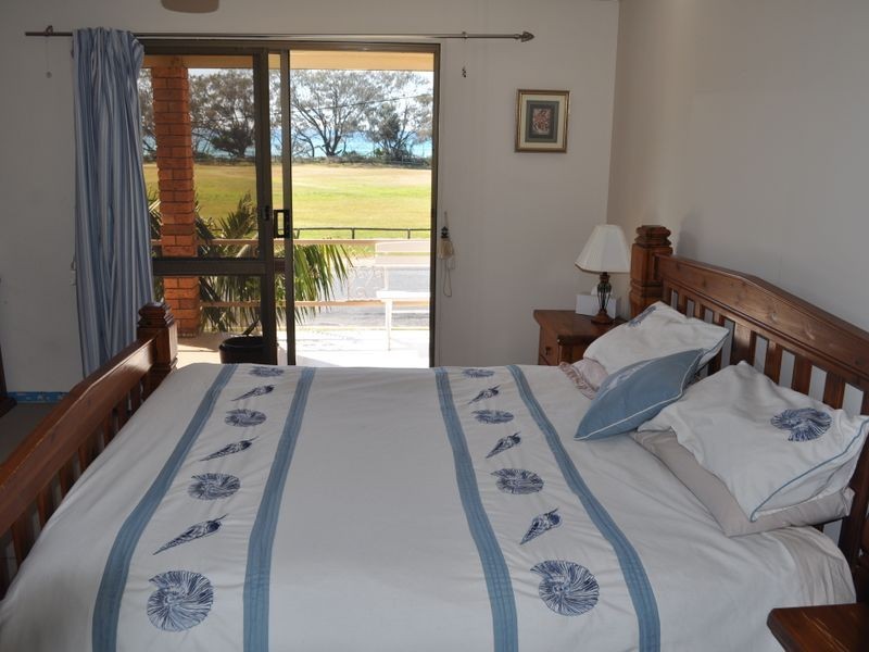 70 Sandy’s Beach Drive, Sandy Beach NSW 2456