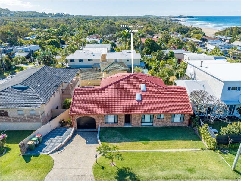 13 Ocean View Crescent, Emerald Beach NSW 2456