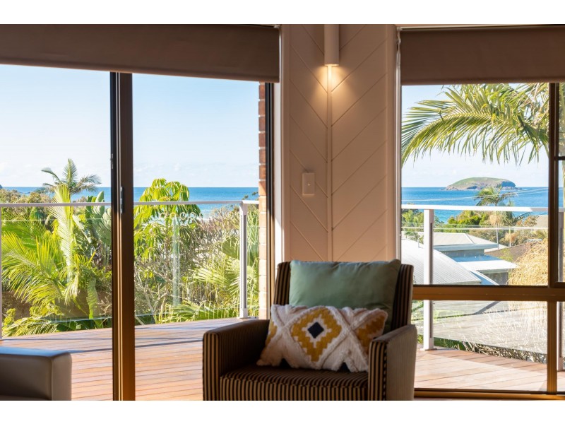 13 Ocean View Crescent, Emerald Beach NSW 2456