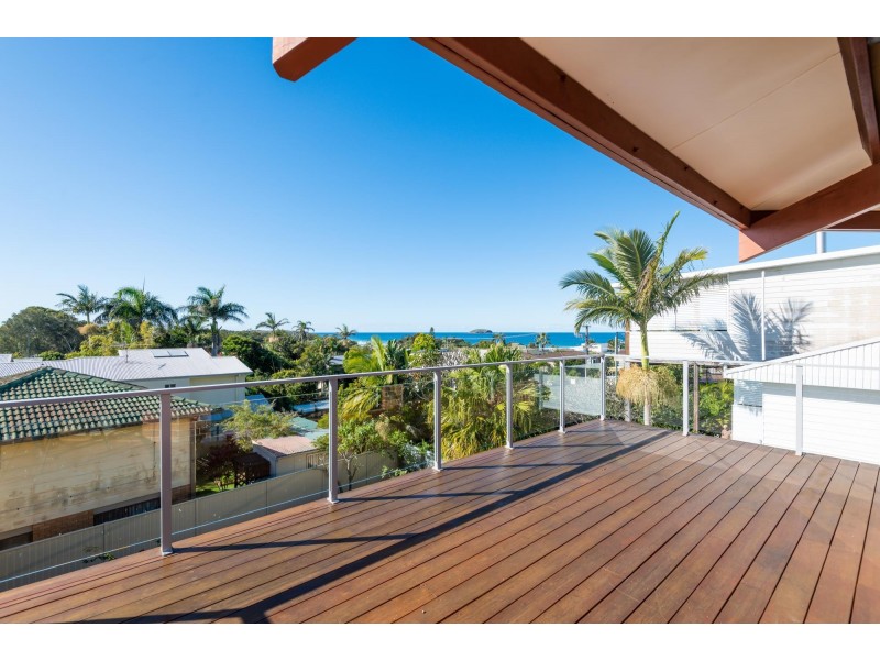 13 Ocean View Crescent, Emerald Beach NSW 2456