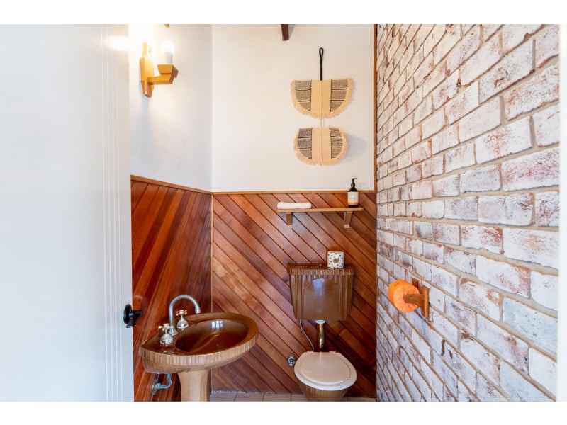 13 Ocean View Crescent, Emerald Beach NSW 2456