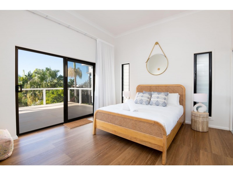 13 Ocean View Crescent, Emerald Beach NSW 2456